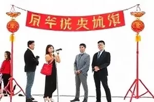 电梯里的一分钟作品缩略图
